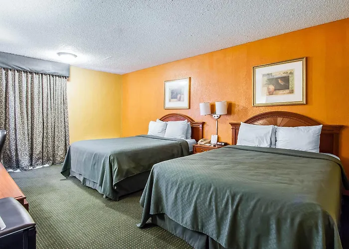 Quality Downtown Near Convention Center Inn