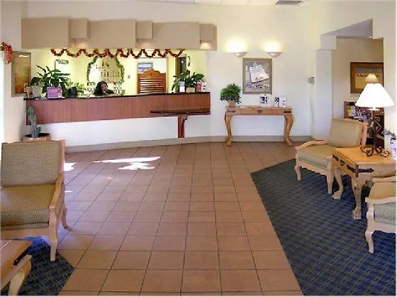 Quality Downtown Near Convention Center 2*